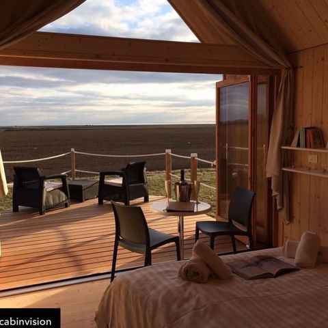That’s one hell of a good way to enjoy your view. Thank you @cabinvision . #natureresort #landscapehotel  #glamping #cabinlifestyle